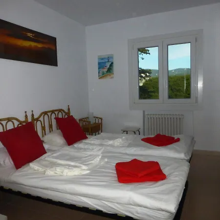 La Rosa Apartment *